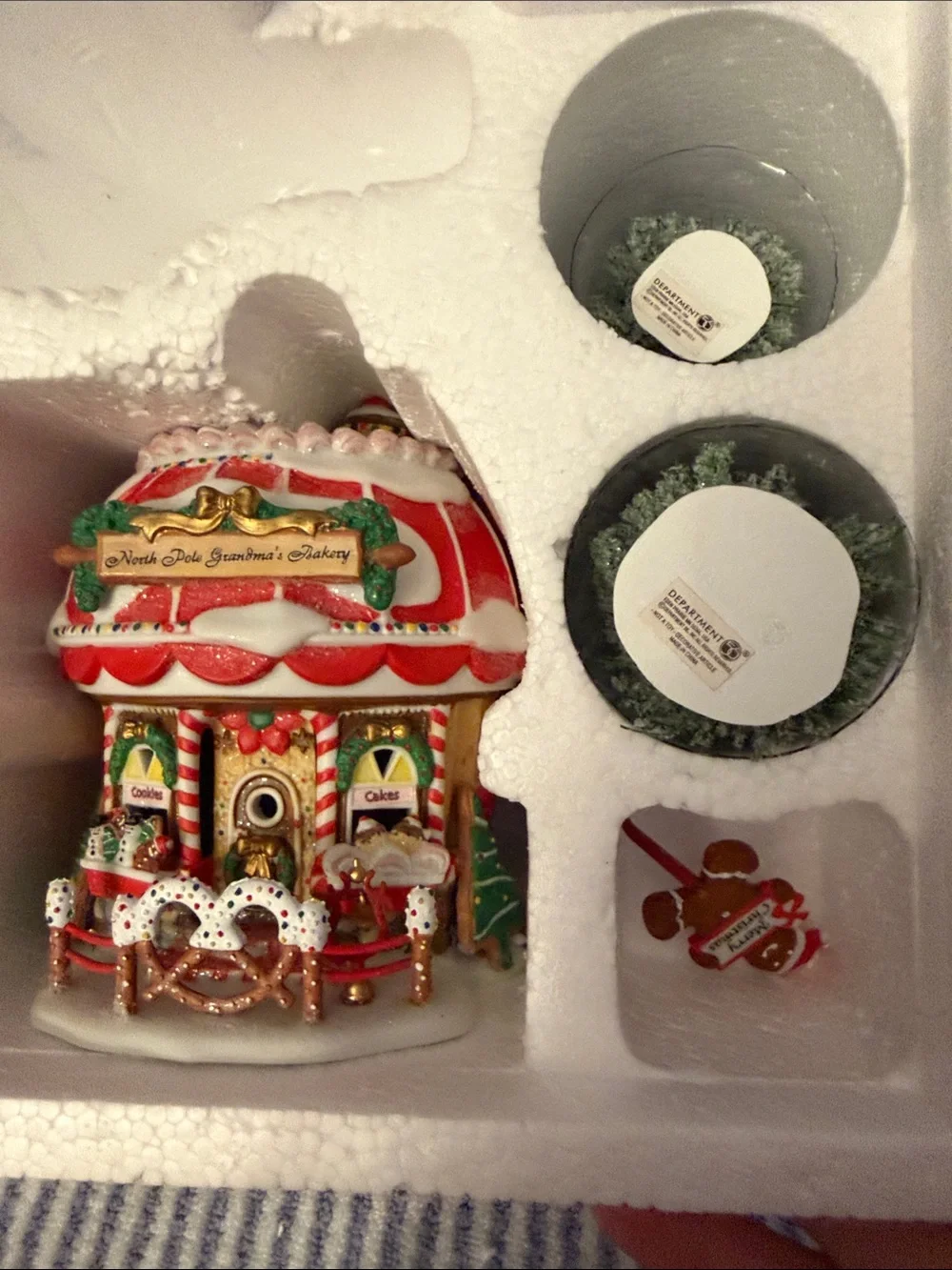 Department 56 North Pole Series Grandmas Bakery